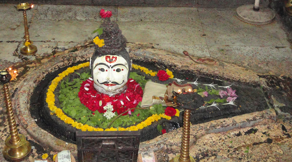 Trimbakeshwar Shiva Temple – Nashik