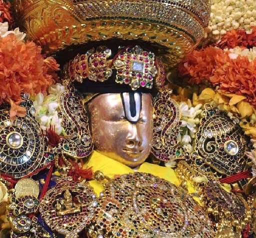 pournima garuda seva at tirumala